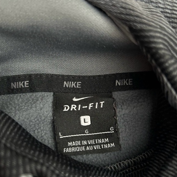Nike Dri-FIT Women's Gray Hoodie - Picture 7 of 11